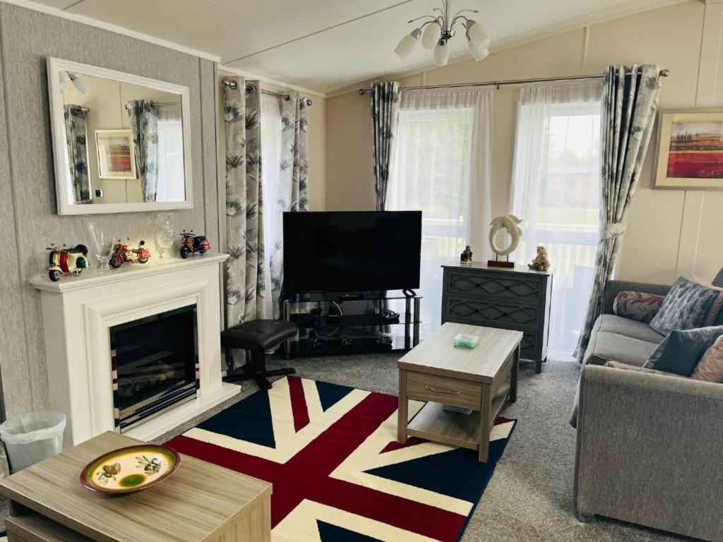 Ashworth Lodge With Hot Tub Barmby on the Moor Habitación foto