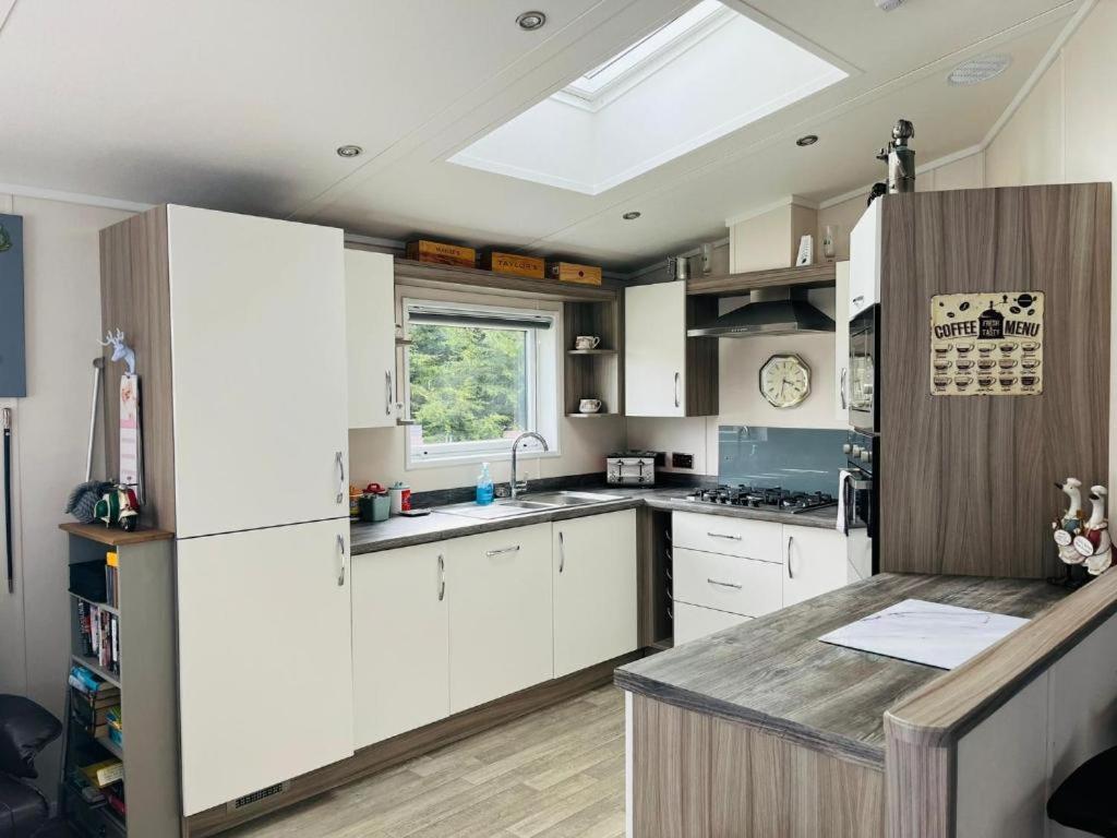 Ashworth Lodge With Hot Tub Barmby on the Moor Habitación foto